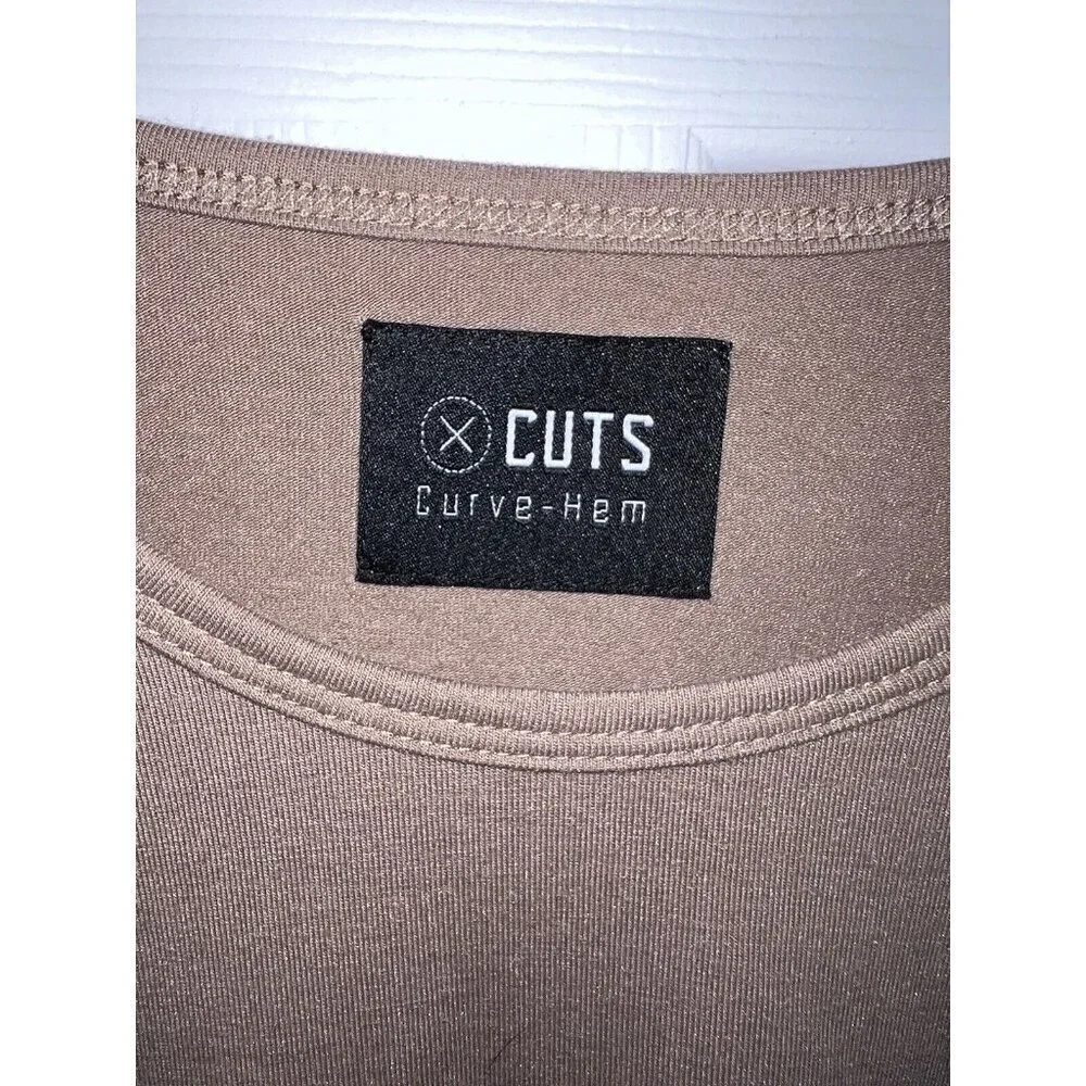 CUTS T-Shirt Mens Curve Hem Crew Neck Lightweight Stretch Training Sz L